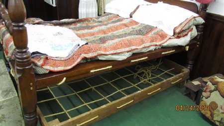 Bed, Trundle                            